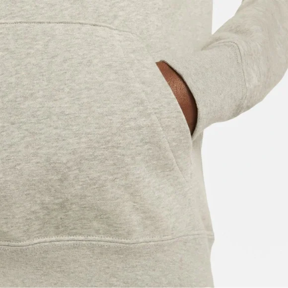 Nike Sportswear Club Fleece Graphic Pullover Hoodie - Picture 9 of 10